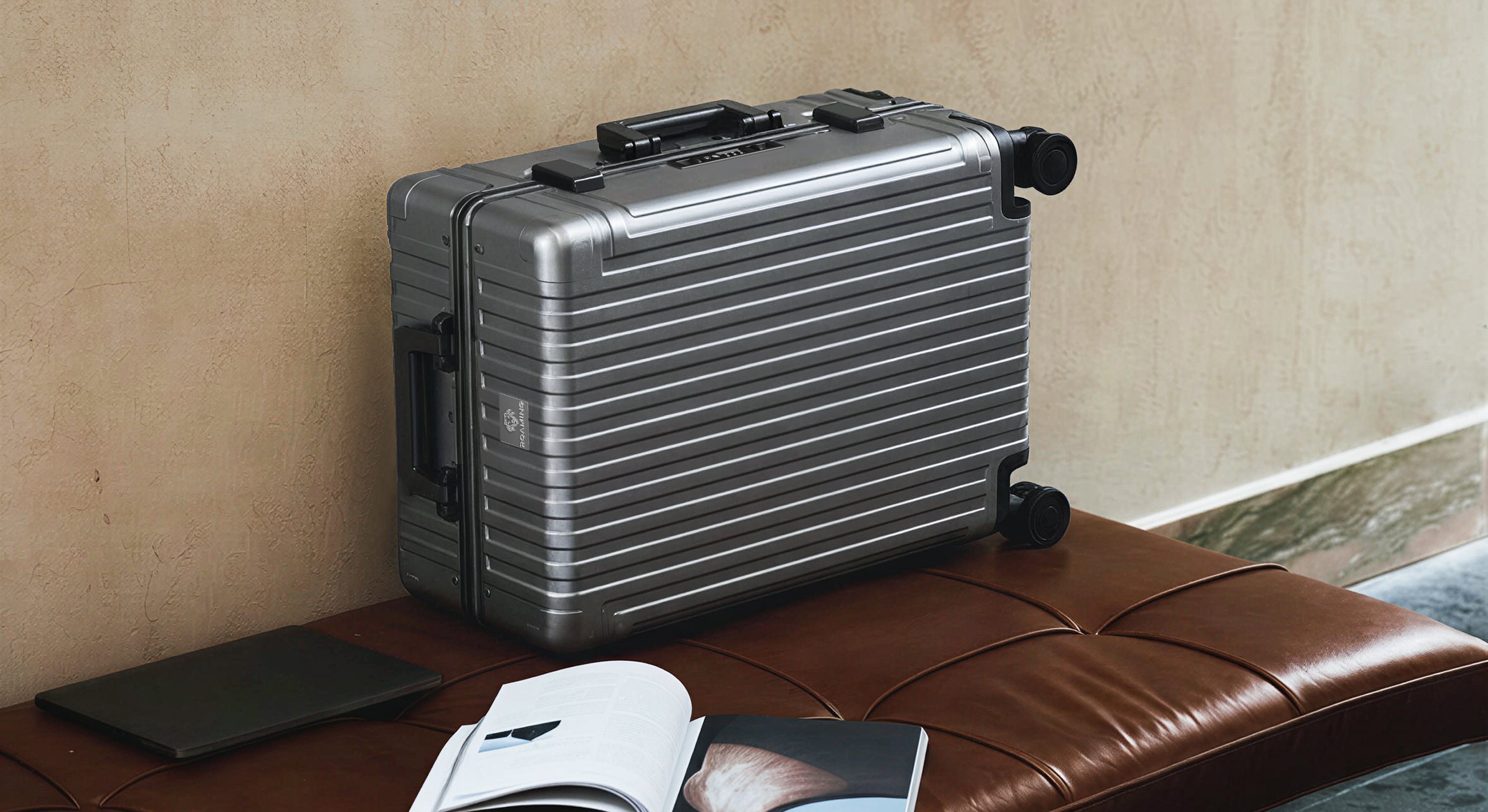 Roaming All Aluminum zipperless luggage Grey product detail 1